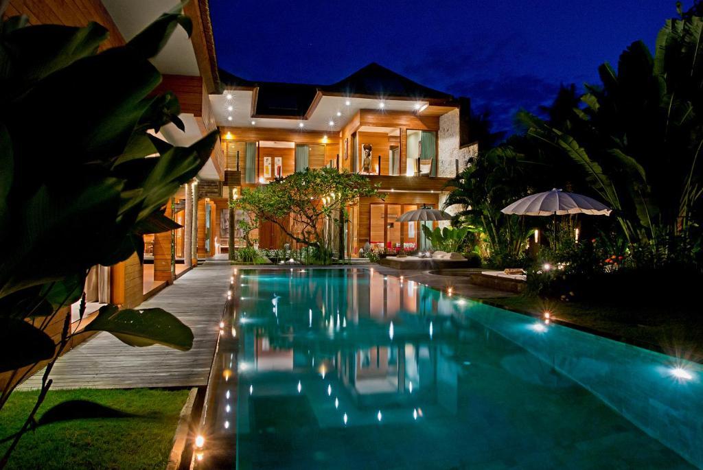 Eko Villa Seminyak - Tropical Villa, Walk To Beach Exterior foto